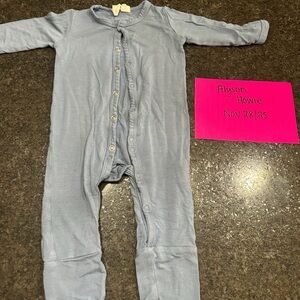 Kyte baby 0-3 romper 
GUC
$23